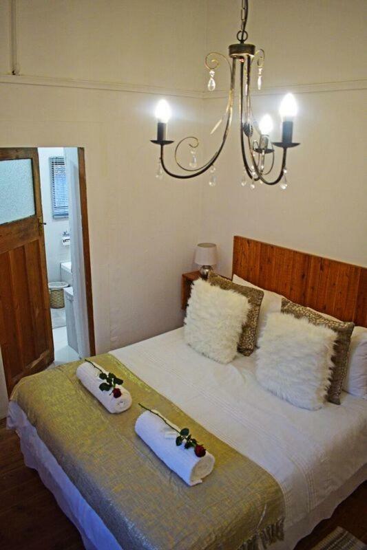 Flowerbox Cottages Mossel Bay Bagian luar foto
