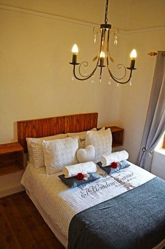Flowerbox Cottages Mossel Bay Bagian luar foto