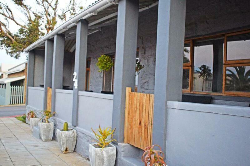 Flowerbox Cottages Mossel Bay Bagian luar foto